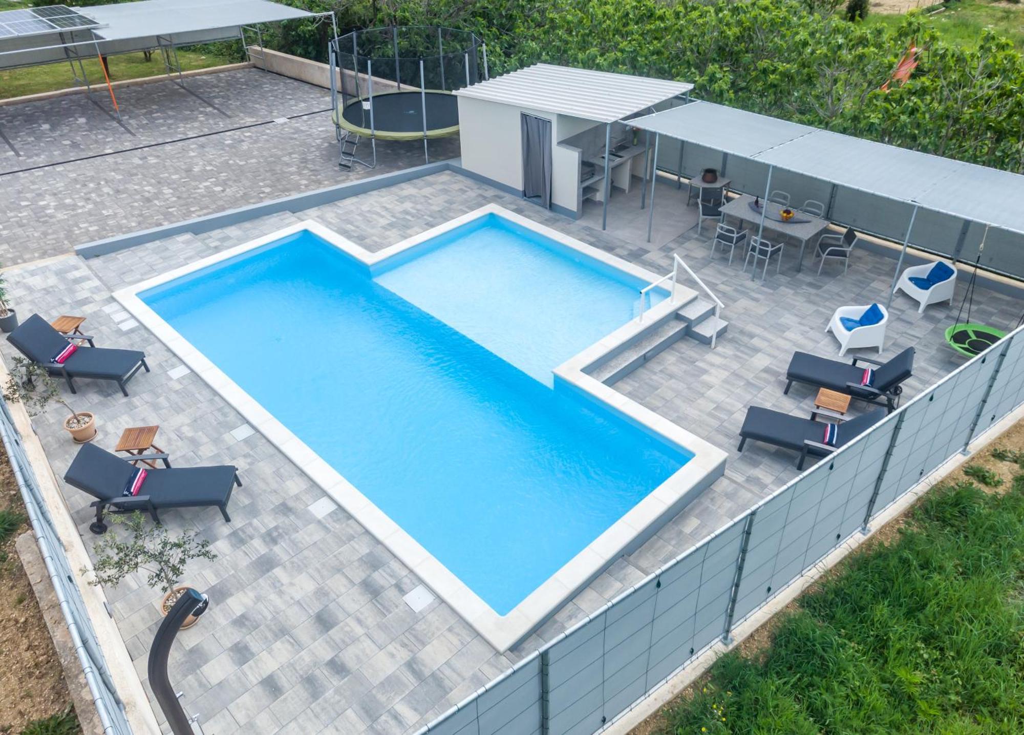 Relax House Rosemary Apartment Draga Bascanska Exterior photo
